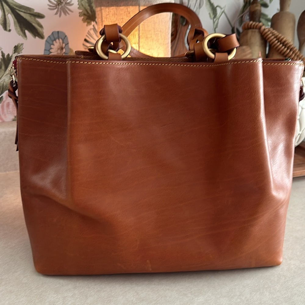 Dooney & Bourke Florentine Leather Large Zip Barlow Satchel - Picture 4 of 6